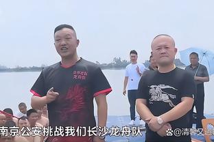 赢！凯塞多半场7次赢得对抗5次铲球，比场上任何球员都多